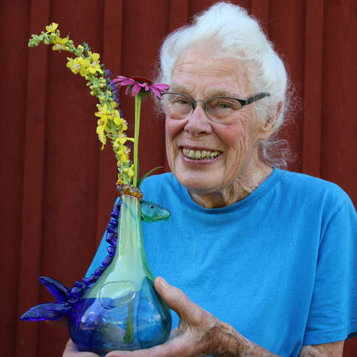 Blomstervas och bukett av Sonja Speer